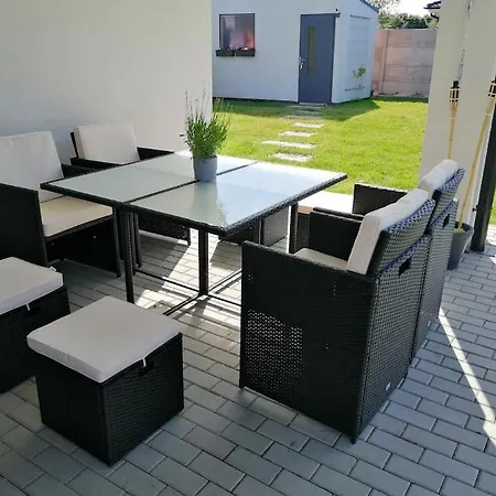 House Near Danube, * Hamuliakovo