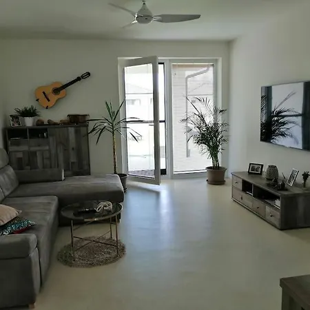 House Near Danube, בית נופש Hamuliakovo