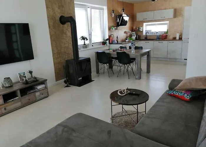 House Near Danube, * Hamuliakovo